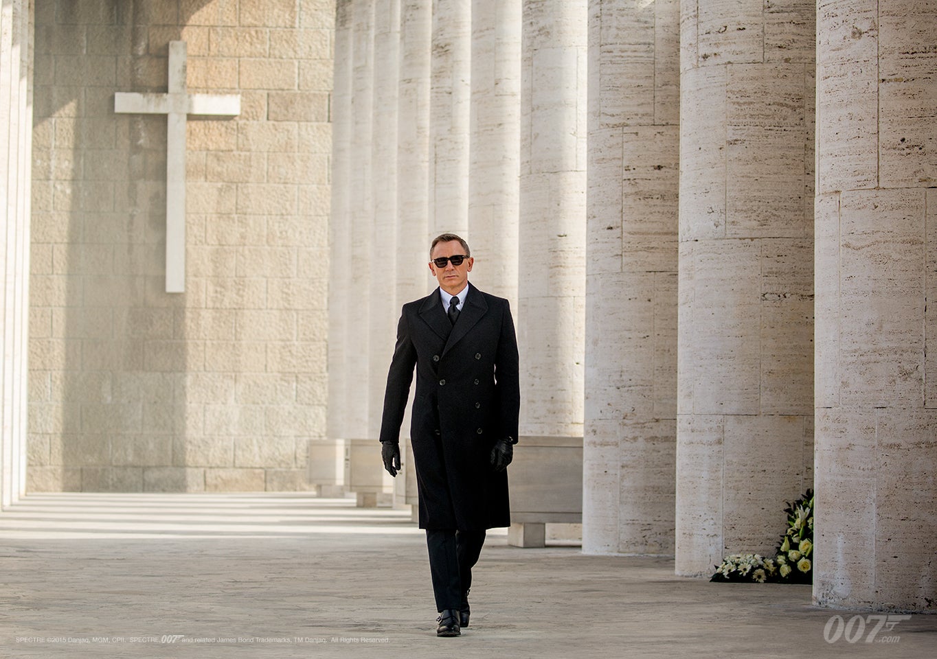 The Official James Bond 007 Website THE COSTUMES OF SPECTRE