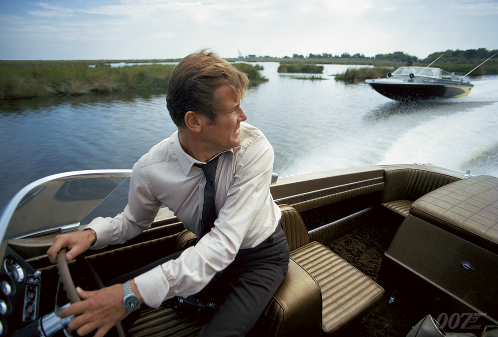 FOCUS OF THE WEEK: ROGER MOORE