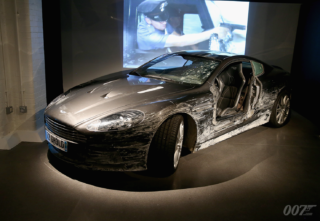 FOCUS OF THE WEEK: BOND IN MOTION