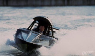 FOCUS OF THE WEEK: THE WORLD IS NOT ENOUGH BOAT CHASE