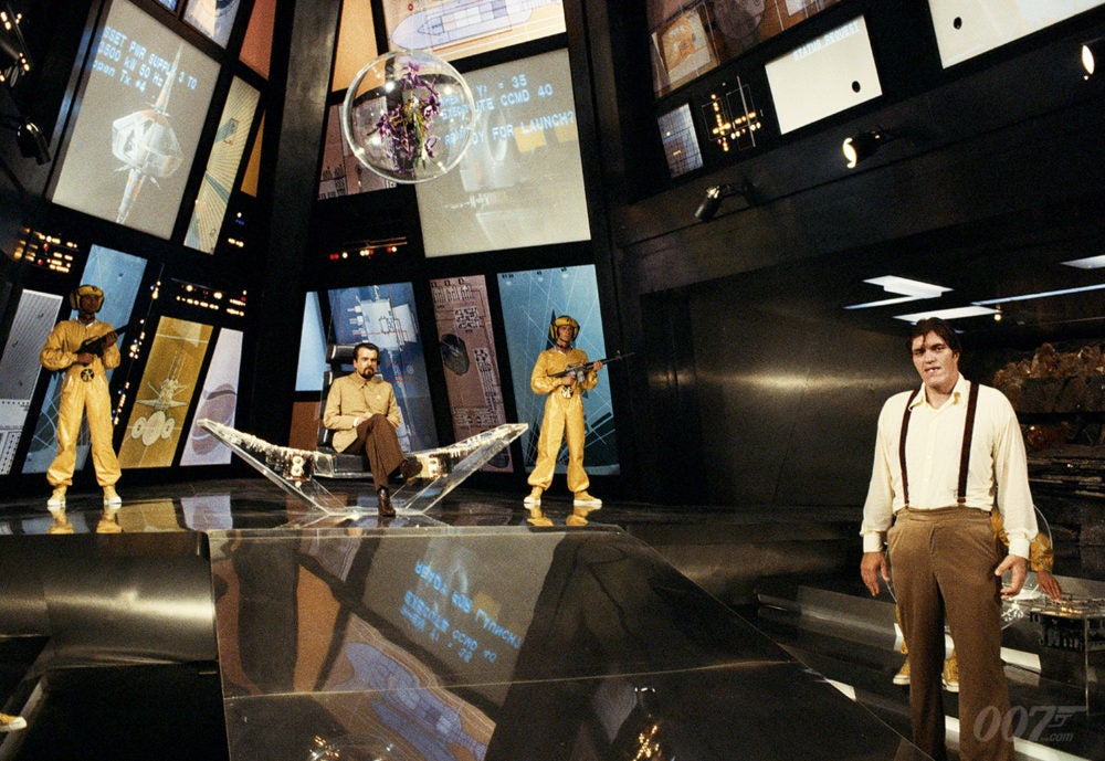 FOCUS OF THE WEEK: MOONRAKER