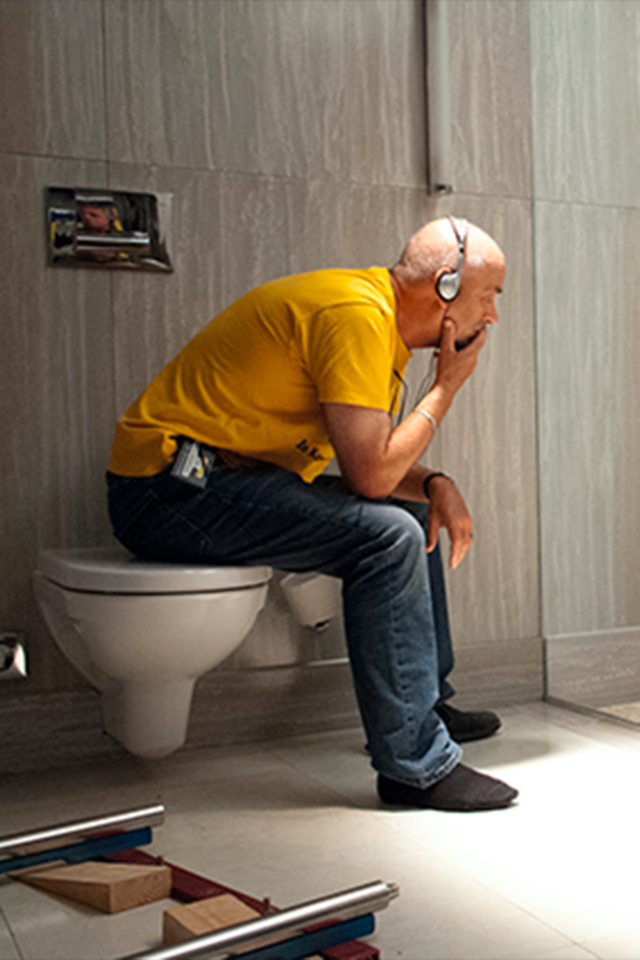 shower007_WEBSITE_IMAGE_SIZE_PORTRAIT James Bond 007