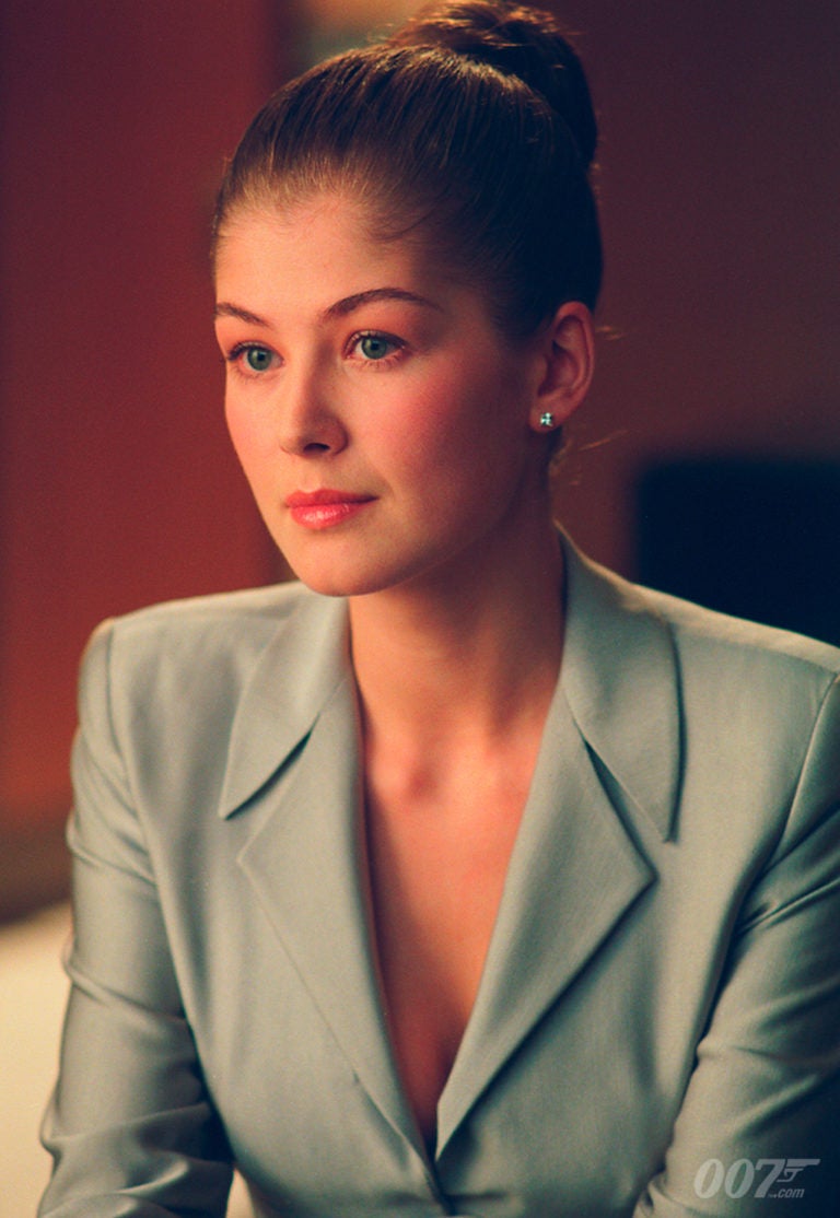 Die Another Day Miranda Frost At Mi6 Office Gallery James Bond 007