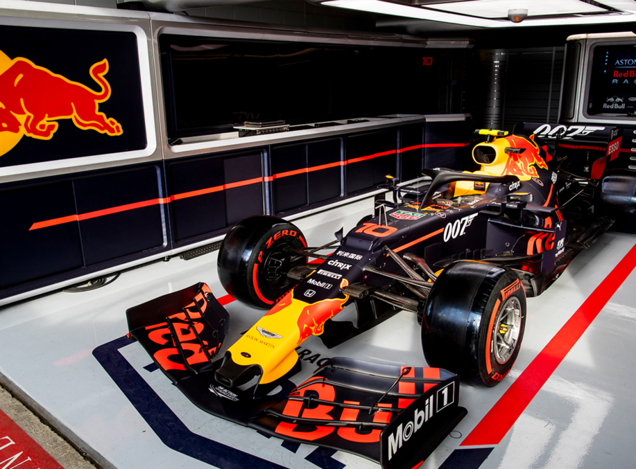 007 And Aston Martin Red Bull Racing