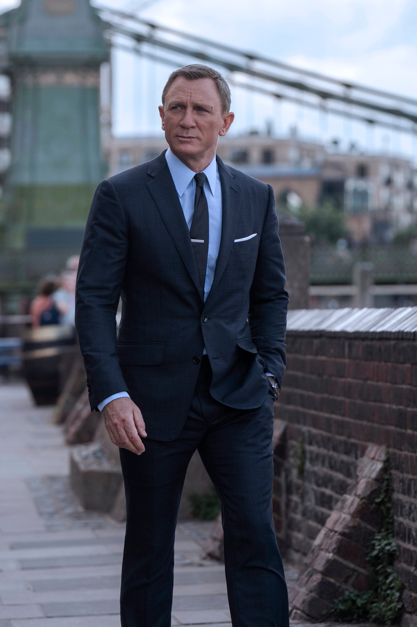 Tom Dresses 007 In Time To James Bond 007