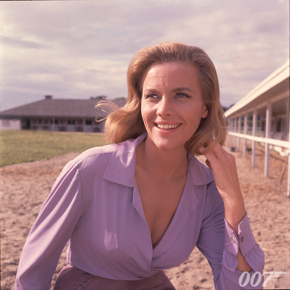 Honor Blackman Bond