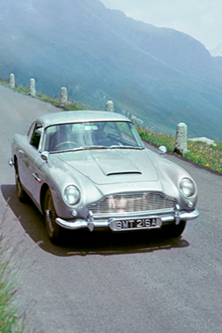 The DB5 reveals its gadgets