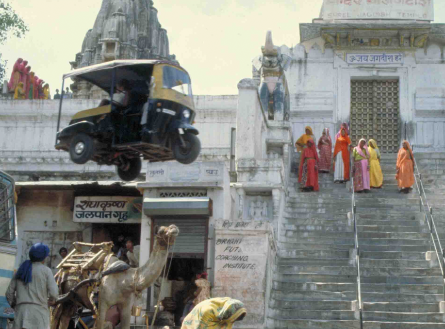 Octopussy’s Tuk Tuk Chase In India