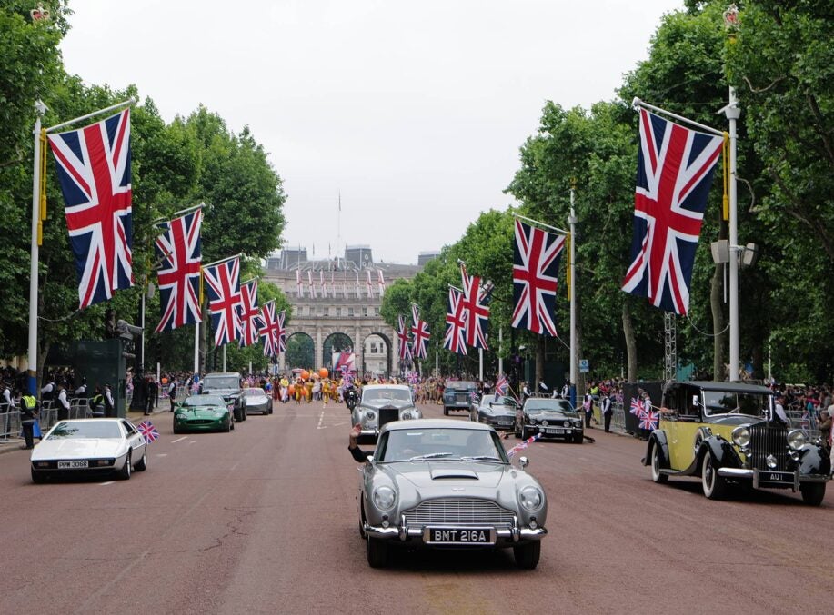 007 Celebrates The Queen’s Platinum Jubilee