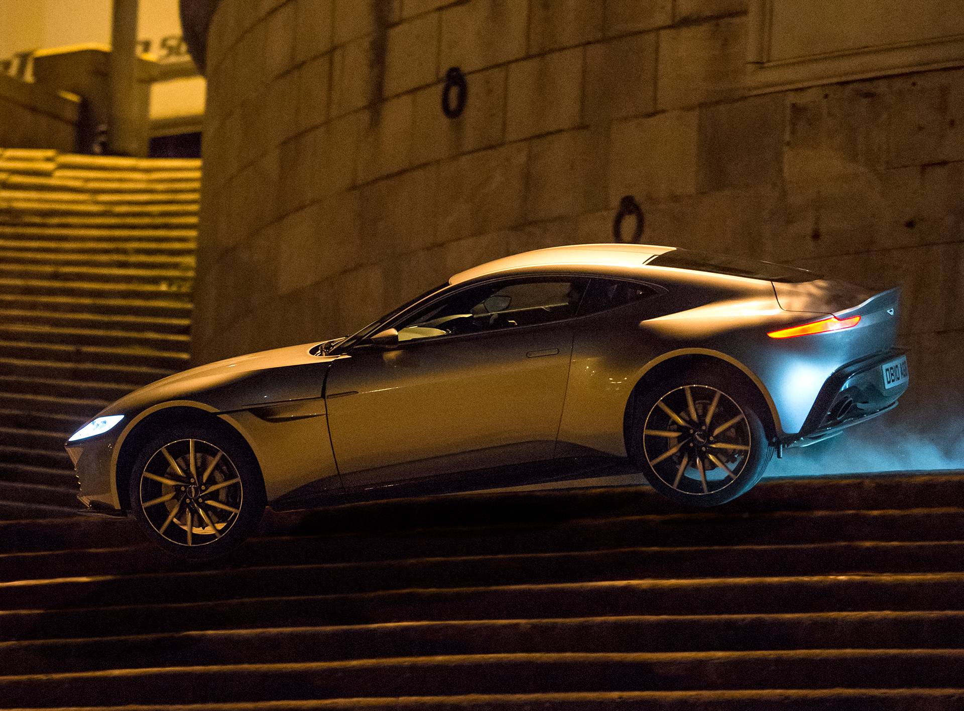 Aston Martin DB10 | James Bond 007