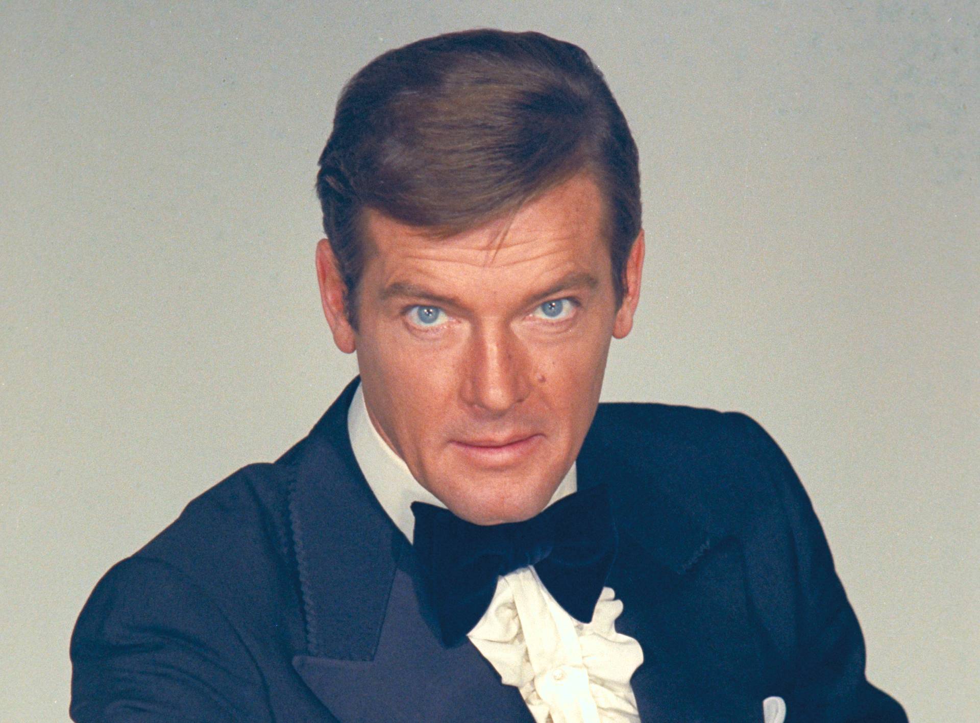 james bond roger moore