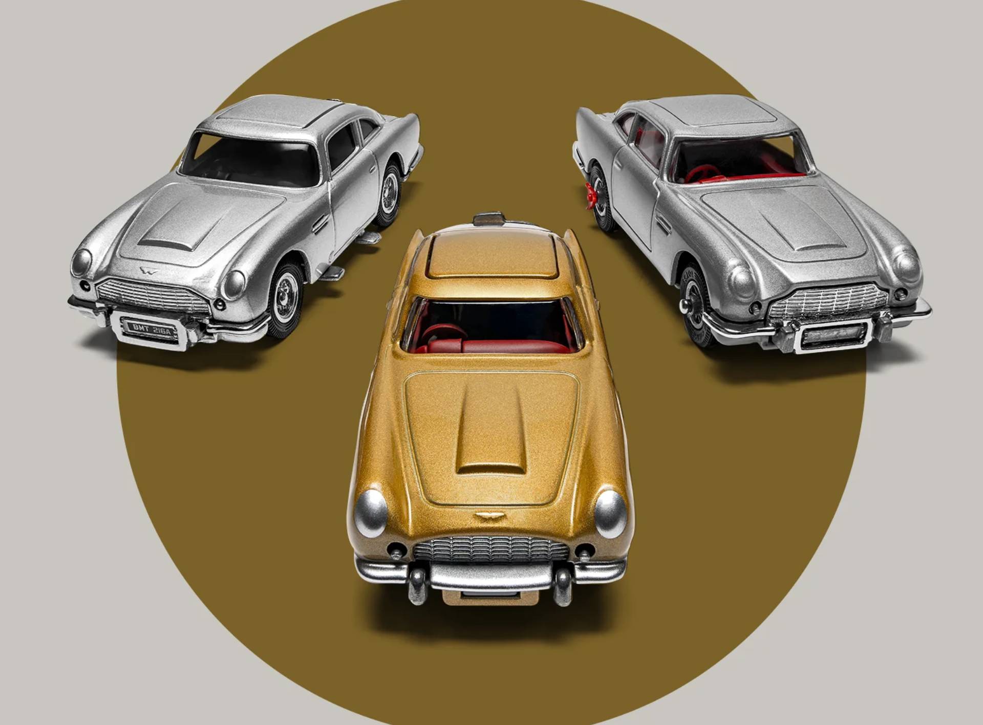 Aston Martin DB5 Model Car Collector Set